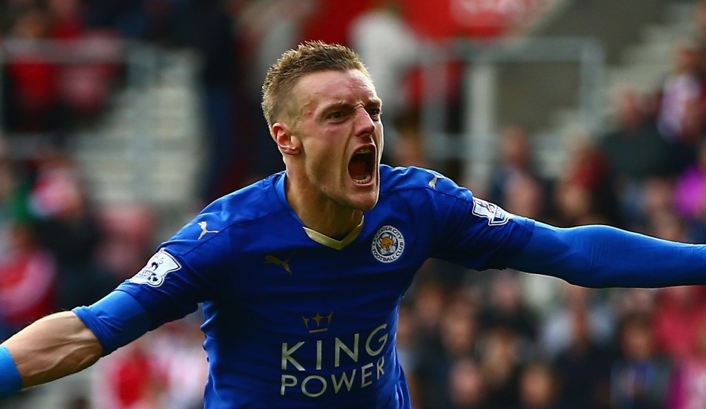 SOUTHAMPTON, ENGLAND - OCTOBER 17: Jamie Vardy of Leicester City celebrates scoring his team's second goal during the Barclays Premier League match between Southampton and Leicester City at St Mary's Stadium on October 17, 2015 in Southampton, England. (Photo by Jordan Mansfield/Getty Images)
