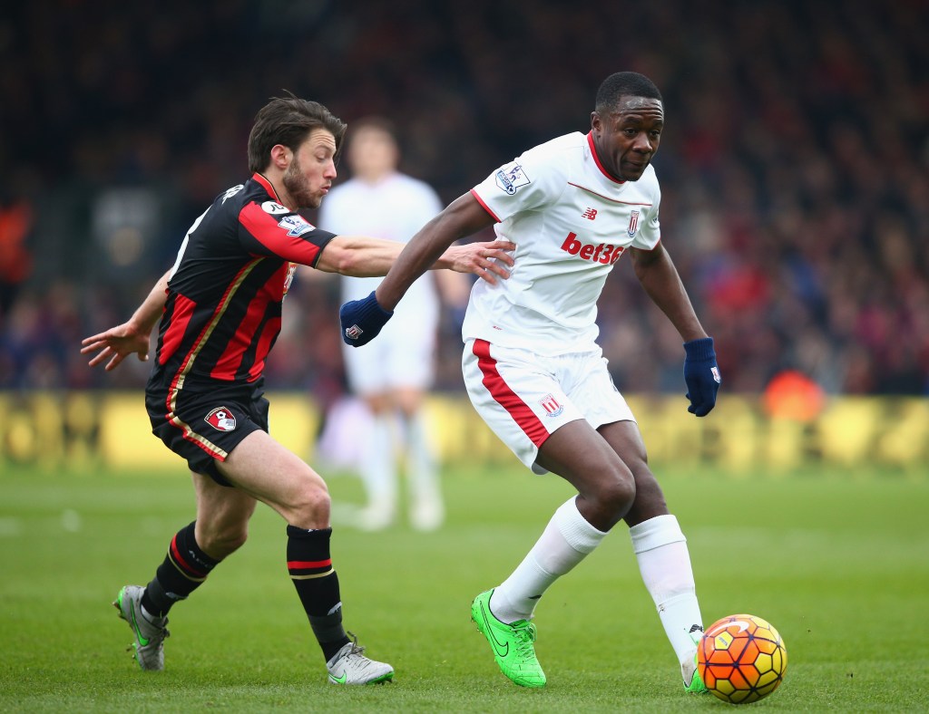 BOURNEMOUTH, ENGLAND - FEBRUARY 13: Giannelli Imbula of Stoke City controls the ball under pressure of Harry Arter of Bournemouth during the Barclays Premier League match between A.F.C. Bournemouth and Stoke City at Vitality Stadium on February 13, 2016 in Bournemouth, England. (Photo by Paul Gilham/Getty Images)