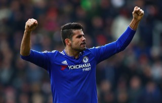 SOUTHAMPTON, ENGLAND - FEBRUARY 27: Diego Costa of Chelsea celebrates his team's second goal during the Barclays Premier League match between Southampton and Chelsea at St Mary's Stadium on February 27, 2016 in Southampton, England. (Photo by Clive Rose/Getty Images)