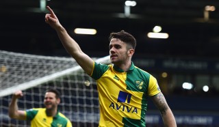 WEST BROMWICH, ENGLAND - MARCH 19: Robbie Brady of Norwich City celebrates scoring his team's first goal during the Barclays Premier League match between West Bromwich Albion and Norwich City at The Hawthorns on March 19, 2016 in West Bromwich, United Kingdom. (Photo by Laurence Griffiths/Getty Images)