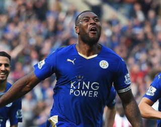 LEICESTER, ENGLAND - APRIL 03: Wes Morgan of Leicester City celebrates with team mates as he scores their first goal during the Barclays Premier League match between Leicester City and Southampton at The King Power Stadium on April 3, 2016 in Leicester, England. (Photo by Michael Regan/Getty Images)
