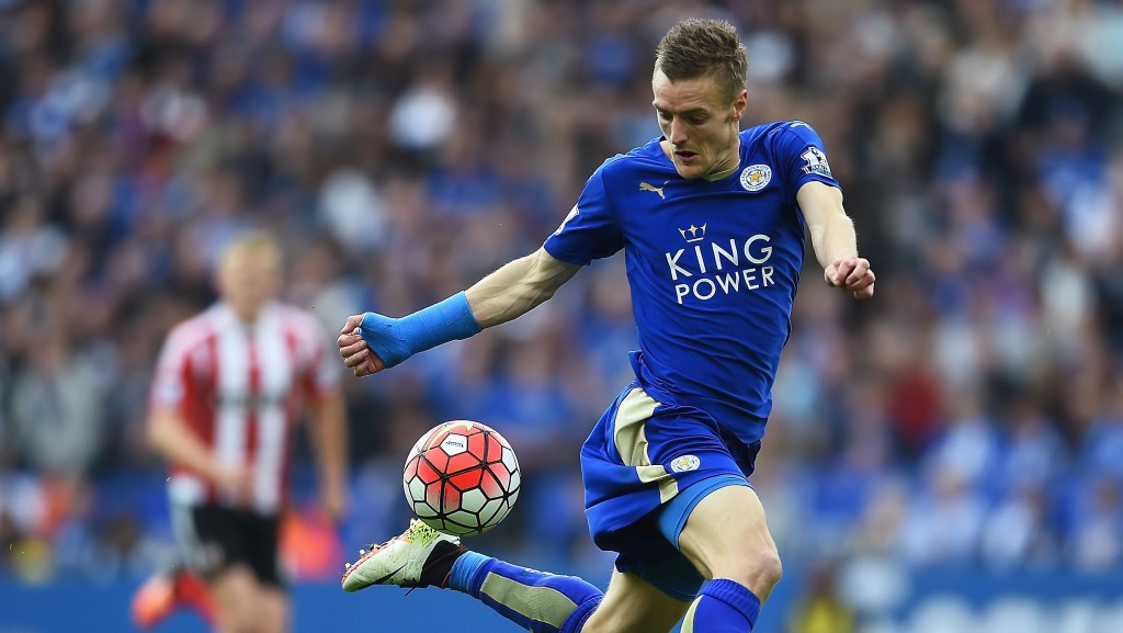 LEICESTER, ENGLAND - APRIL 03: Jamie Vardy of Leicester City controls the ball during the Barclays Premier League match between Leicester City and Southampton at The King Power Stadium on April 3, 2016 in Leicester, England. (Photo by Laurence Griffiths/Getty Images)