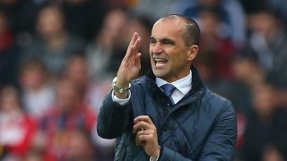 SUNDERLAND, ENGLAND - MAY 11: Roberto Martinez, manager of Everton gives instructions during the Barclays Premier League match between Sunderland and Everton at the Stadium of Light on May 11, 2016 in Sunderland, England. (Photo by Ian MacNicol/Getty Images)