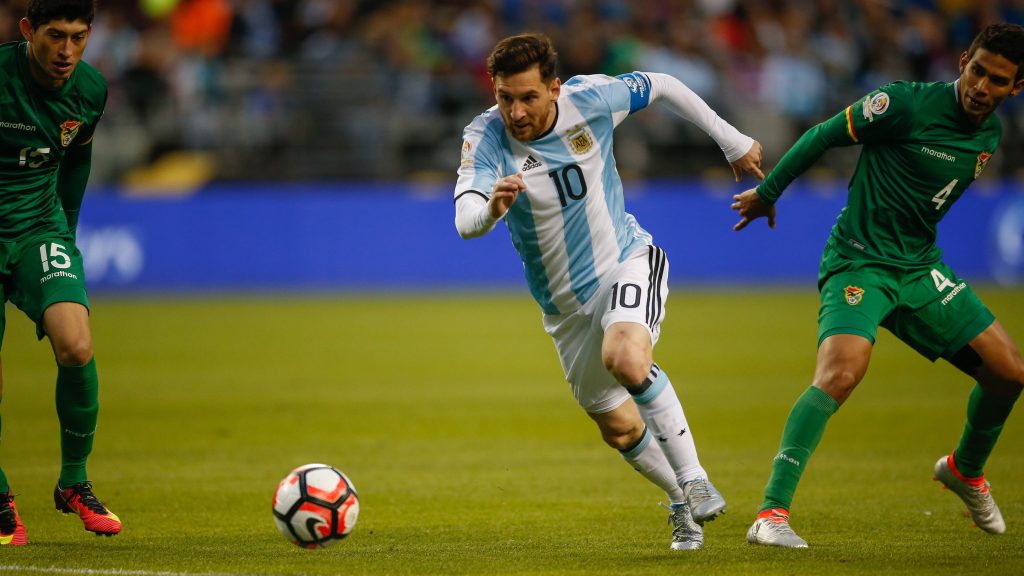 SEATTLE, WA - JUNE 14: Lionel Messi #10 of Argentina dribbles against Bolivia during the 2016 Copa America Centenario Group D match at CenturyLink Field on June 14, 2016 in Seattle, Washington. (Photo by Otto Greule Jr/Getty Images)