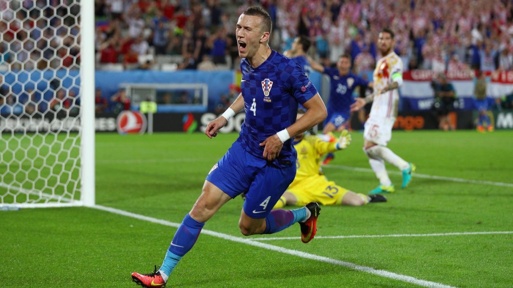 BORDEAUX, FRANCE - JUNE 21: Ivan Perisic of Croatia celebrates scoring his team's second goal during the UEFA EURO 2016 Group D match between Croatia and Spain at Stade Matmut Atlantique on June 21, 2016 in Bordeaux, France. (Photo by Ian Walton/Getty Images)