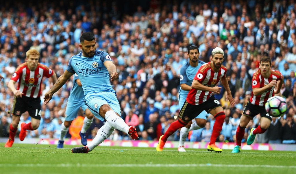 MANCHESTER, ENGLAND - AUGUST 13: Sergio Aguero of Manchester City scores his sides first goal during the Premier League match between Manchester City and Sunderland at Etihad Stadium on August 13, 2016 in Manchester, England. (Photo by Michael Steele/Getty Images)