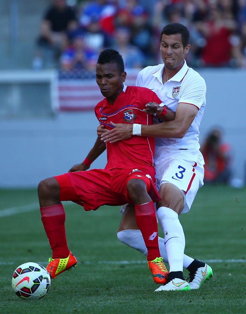 LOS ANGELES, CA - FEBRUARY 08: Luis Pereira #4 of Panama vies for position to the ball against Matt Hedges #3 of the USA in the second half of their international men's friendly match at StubHub Center on February 8, 2015 in Los Angeles, California. The play resulted in a goal by Dempsey. The USA defeated Panama 2-0. (Photo by Victor Decolongon/Getty Images)