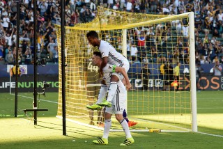 CARSON, CA - SEPTEMBER 11: Robbie Keane #7 of Los Angeles Galaxy celebrates his goal with Giovani dos Santos #10 to take a 4-1 lead over the Orlando City FC at StubHub Center on September 11, 2016 in Carson, California. (Photo by Harry How/Getty Images)