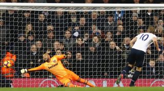 LONDON, ENGLAND - NOVEMBER 19: Harry Kane of Tottenham Hotspur scores his sides third goal from the penalty spot during the Premier League match between Tottenham Hotspur and West Ham United at White Hart Lane on November 19, 2016 in London, England. (Photo by Dean Mouhtaropoulos/Getty Images)