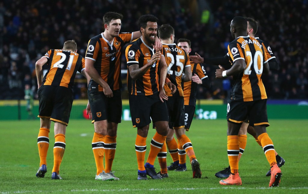HULL, ENGLAND - JANUARY 14: Tom Huddlestone of Hull City (C) celebrates his side third goal with his Hull City team mates during the Premier League match between Hull City and AFC Bournemouth at KCOM Stadium on January 14, 2017 in Hull, England. (Photo by Nigel Roddis/Getty Images)
