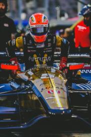 Hinchcliffe preparing to get back going. 