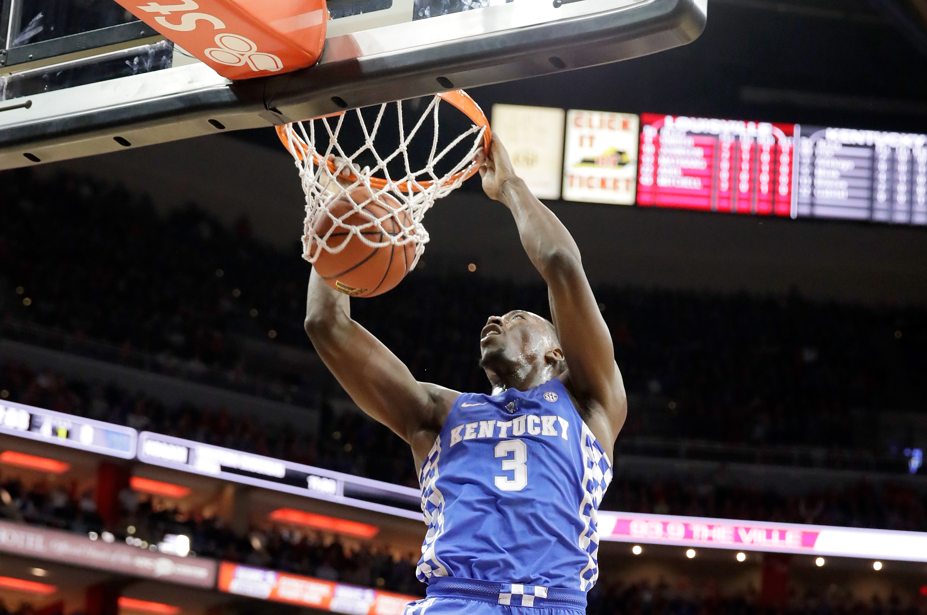 LOUISVILLE, KY - DECEMBER 21: Bam Adebayo #3 of the Kentucky Wildcats dunks the ball during the game against the Louisville Cardinals at KFC YUM! Center on December 21, 2016 in Louisville, Kentucky. (Photo by Andy Lyons/Getty Images)