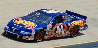 9 Apr 1999: Kyle Petty #44 driving on the track during practice for the Food City 500 of the NASCAR Winston Cup Series at the Bristol Motor Speedway in Bristol, Tennessee. Mandatory Credit: Jamie Squire /Allsport
